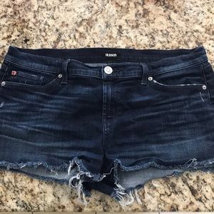 Hudson Cut Off Short